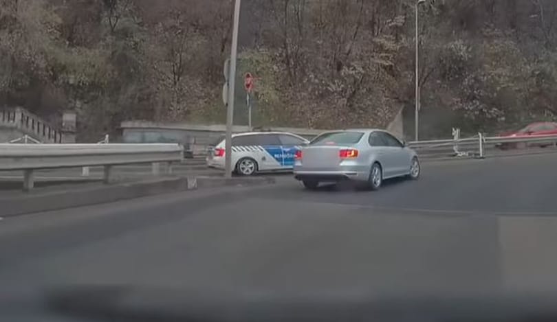 Fegyelmi eljárás indult a Hegyalja úton többszörösen szabálytalankodó rendőr ellen