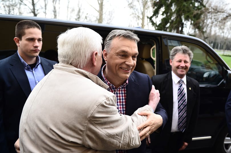 Orbán Viktor elhagyja az országot