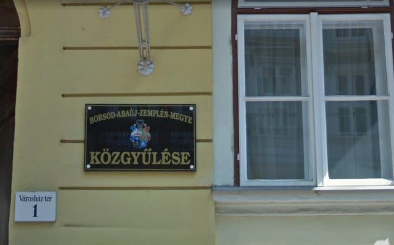 Egymilliót autózik el évente a borsodi főjegyző