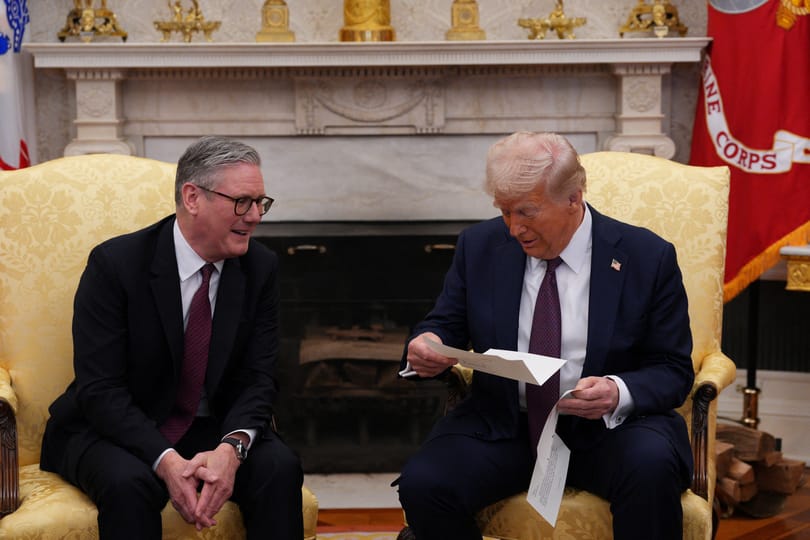 Trump a vámokról tárgyalt a brit miniszterelnökkel