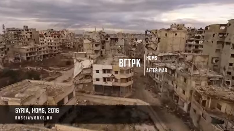 Világháborús filmeket idéző videó jött Homszból, a kísértetvárosból