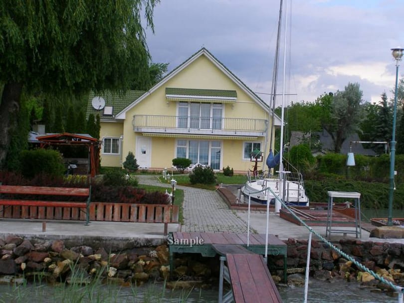 A Balaton legdrágább nyaralója