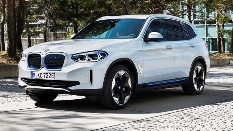 Vagy nagyon ügyes a garázsdizájn, vagy tényleg itt a BMW iX3