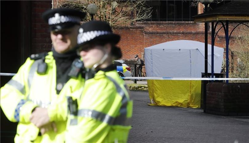 Novicsokkal fertőzött hatósági járműveket temettek el Salisbury környékén
