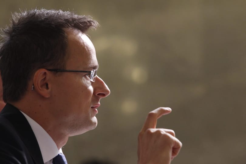 Szijjártó szakácskönyvet népszerűsített Azerbajdzsánban