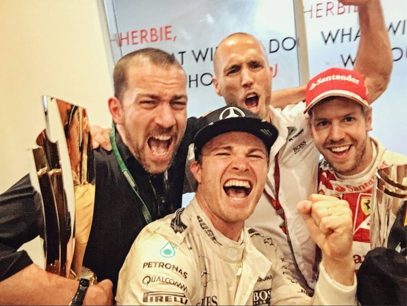 Meglepő és megható videót posztolt elsőként az újdonsült F1-világbajnok