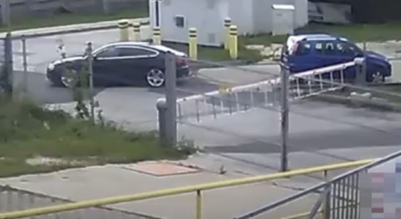Pénzbírságot kaphat egy autós, aki elvontatott egy szerinte útban lévő másik kocsit