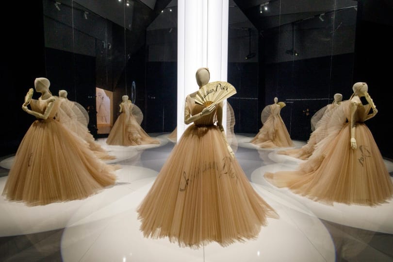 Elérhetővé vált a Dior grandiózus divatkiállítása