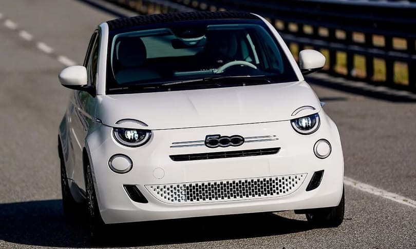 A Fiat benzinessé alakította át elektromos 500-as modelljét