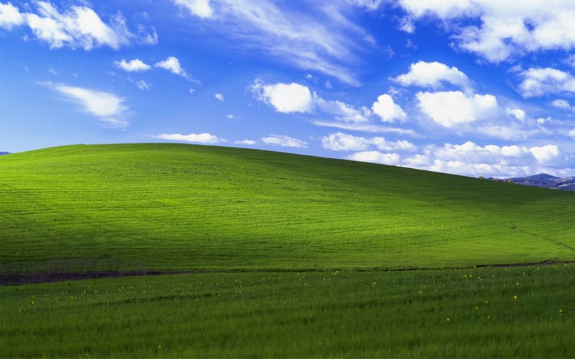 Emlékszik a Windows XP ikonikus háttérképére? A fotós most csinált 3 új képet telefonokra