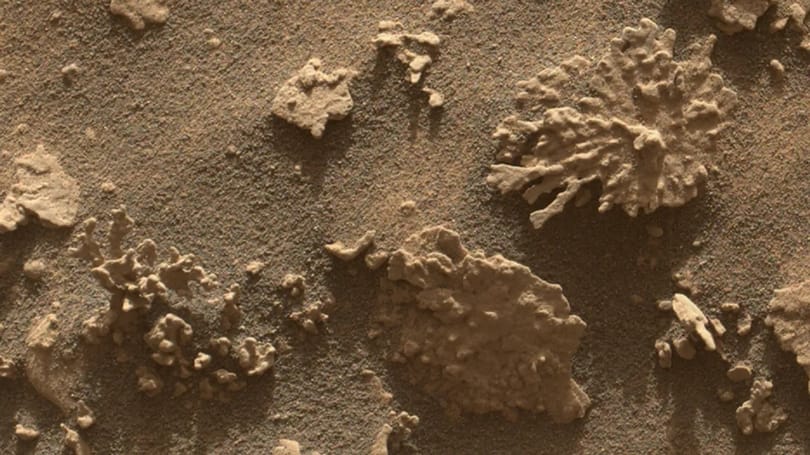 Ősi víz jelenlétére utal egy nagyon furcsa szikla, amit most talált meg a NASA a Marson