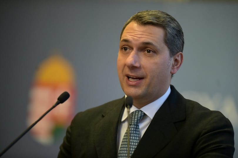 Mi jut eszébe Lázár Jánosnak az EU-pénzekről? A foci