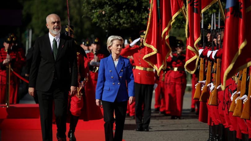Látni kell Ursula von der Leyen arcát, miután az albán miniszterelnök közölte, hogy ölni is hajlandók lennének érte – videó