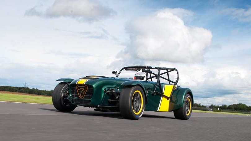 Megérkezett a Caterham új izomgépe 