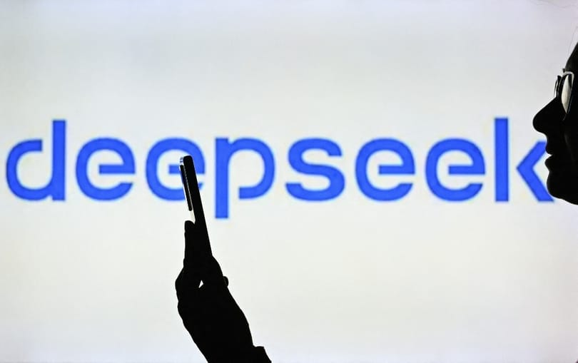 Mobilblokkolókat kellett bekapcsolni az iskolák környékén, annyian akartak csalni a felvételin a mesterséges intelligenciával Kínában