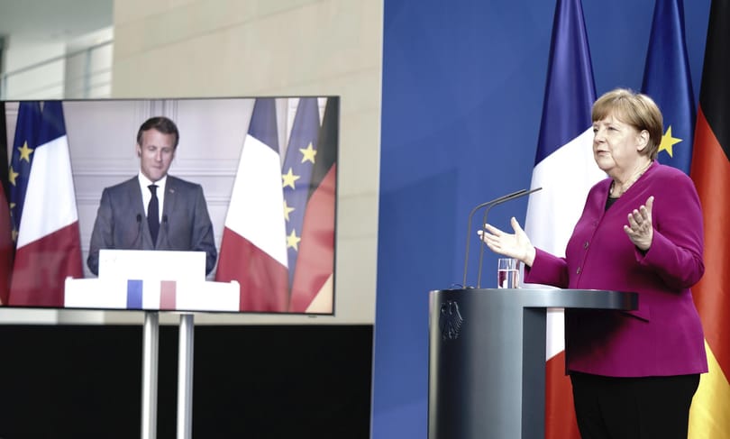 Die Welt: Merkel a visegrádiakat leszerelte, egyre közelebb az eurókötvény 