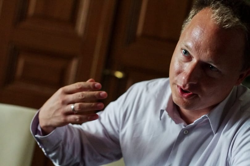 Kumin Ferenc szerint Heller propagandafilmhez adta a nevét