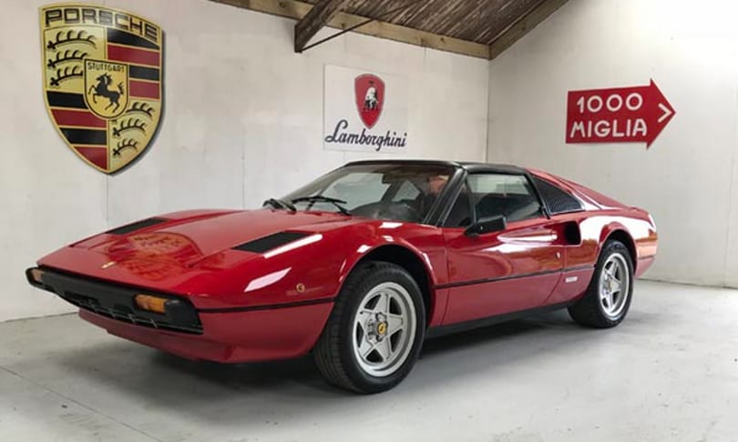 Tetszett Magnum vörös Ferrarija? Most jó áron eladó egy kiváló példány
