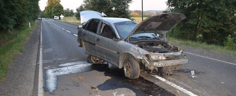 Tíz hónap fogházat kapott egy tini, aki 140-nel előzött egy beláthatatlan kanyarban