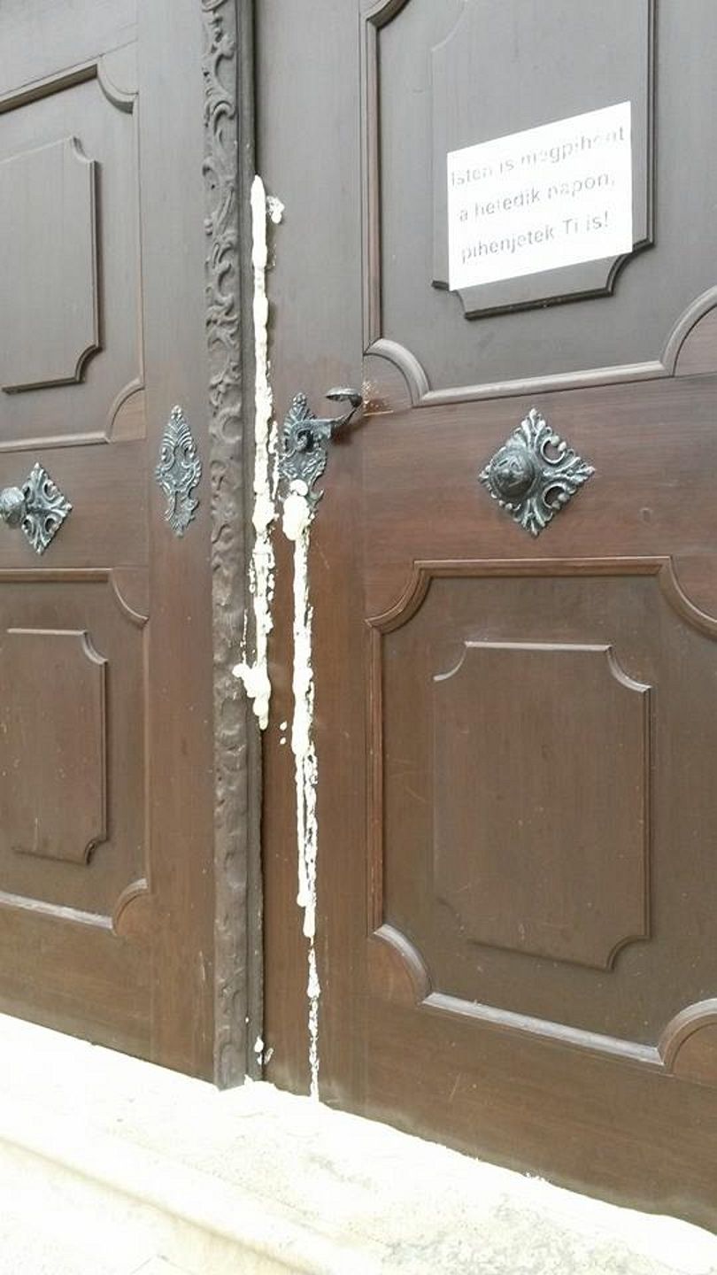 Bepurhabozták a templomajtót vasárnap – eljárás indult