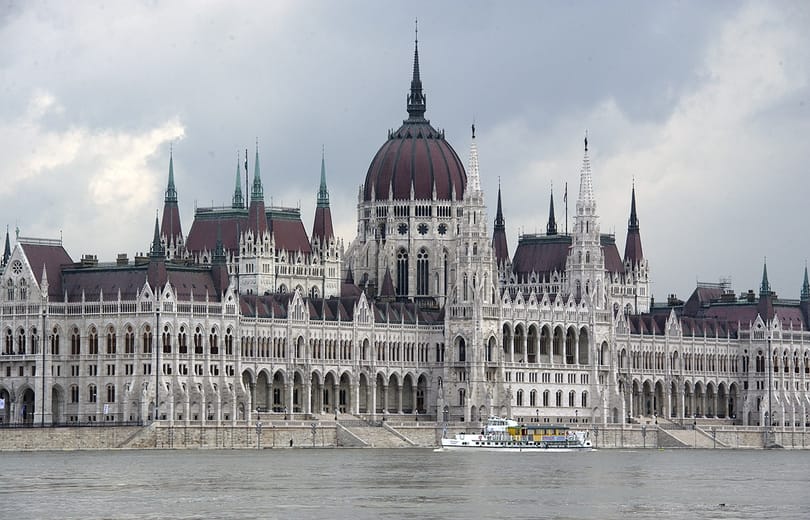 Árad a Duna: több mint száz embert kellett kitelepíteni