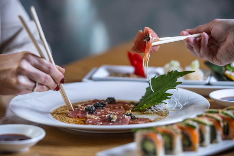 Így kell mesterien feldarabolni egy többmilliós halat – a Nobuban jártunk