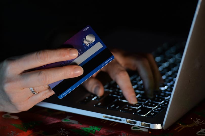 Ötször gyorsabban emelkedtek a bankszámlaköltségek hazánkban, mint az euróövezetben