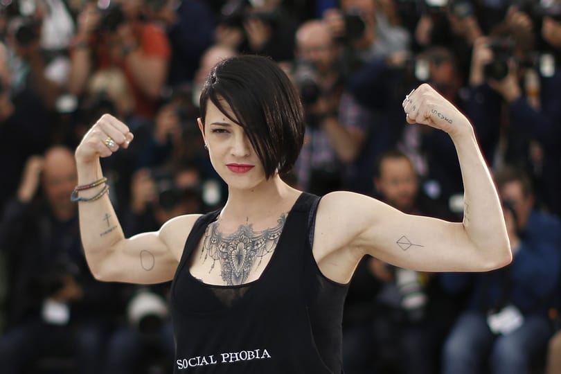 Elhagyja hazáját a Weinstein-ügyben érintett színész-rendező