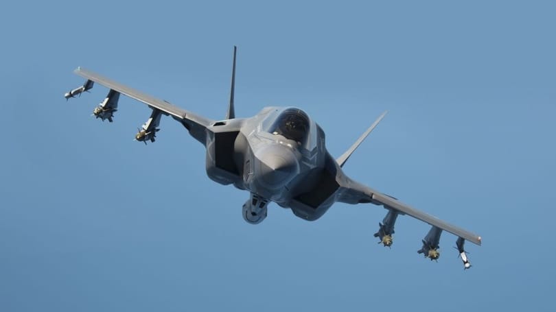 Megindult a verseny az idő és a kínaiak ellen egy tengerbe zuhant amerikai vadászgépért