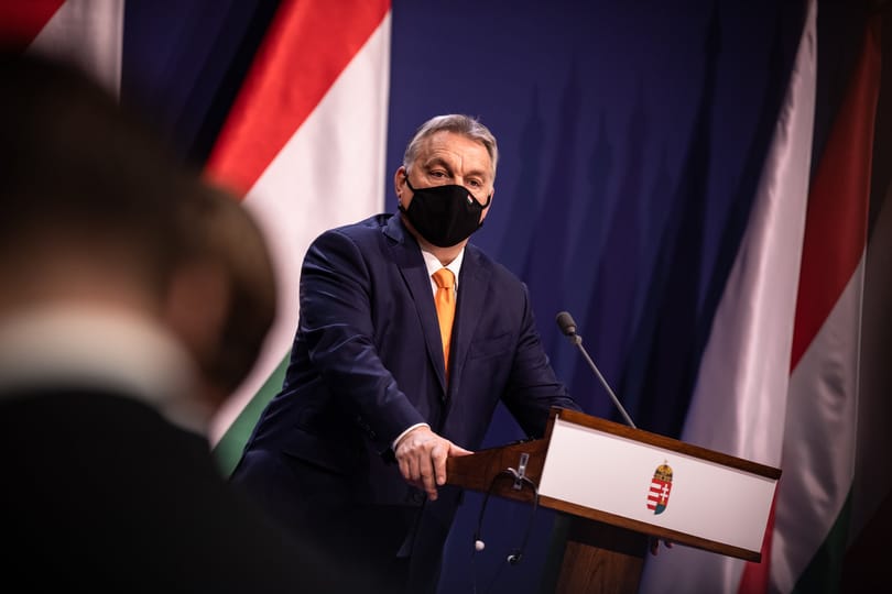 Váratlanul Varsóba repült Orbán Viktor