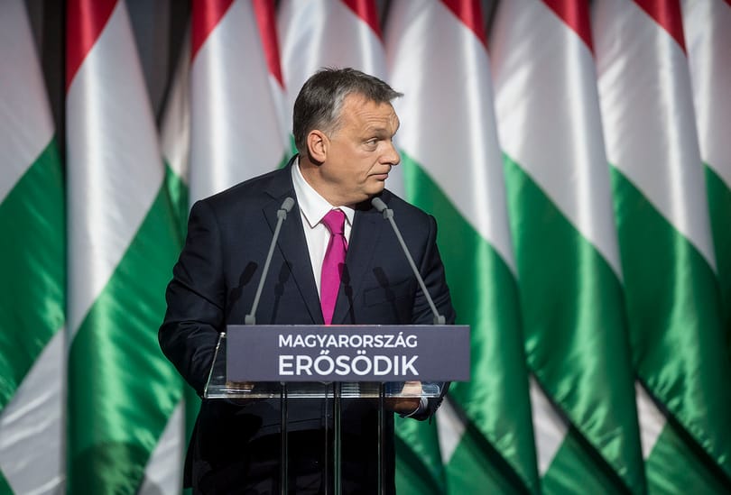 A jog Magyarországon: Orbán előtt tüntetni tilos, a kártérítést majd kifizeti az állam