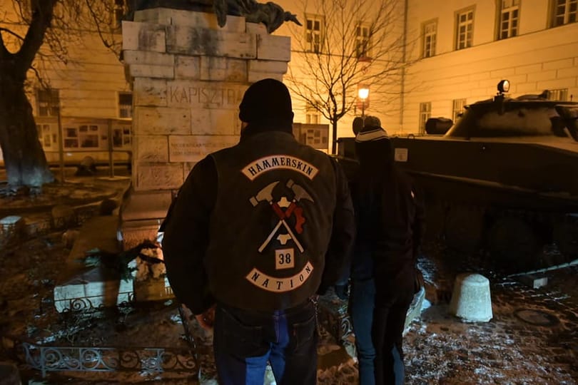 A gyülekezési tilalom ellenére többen elmentek a kitörés napi mécsesgyújtásra
