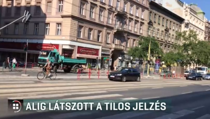 Munkagépek mögé dugták a nagykörúti jelzőlámpát, nagyon veszélyes volt