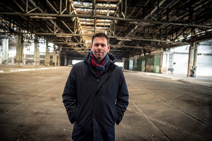 Vitézy Dávid: A tömegközlekedés nem melegedő, nem hajléktalanszálló