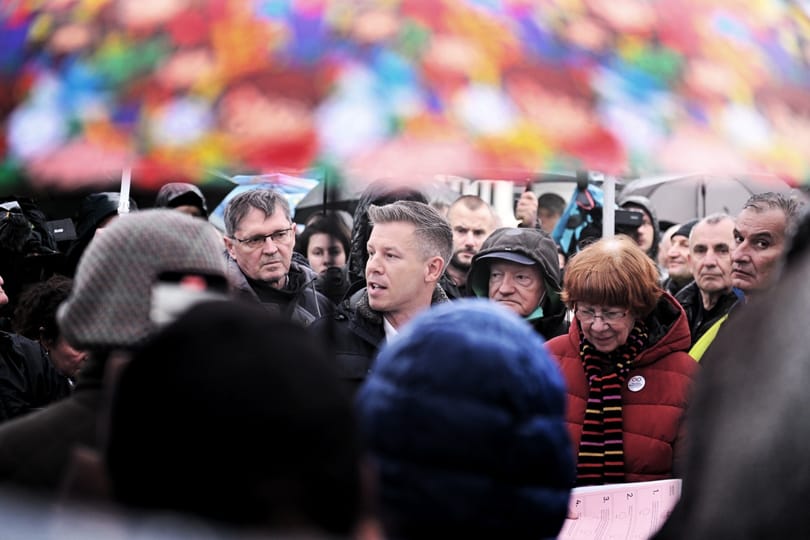 Már félmilliónál is többen töltötték ki Magyar Péterék „népszavazását”