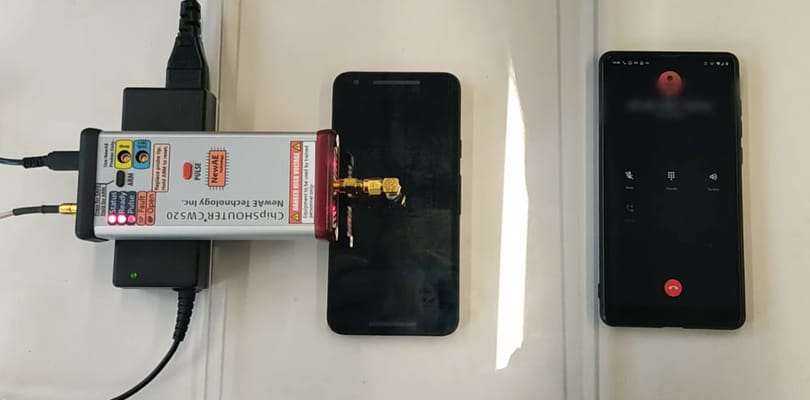 Nehéz elhinni és kicsit ijesztő: érintés nélkül is vezérelhető a telefonok érintőképernyője