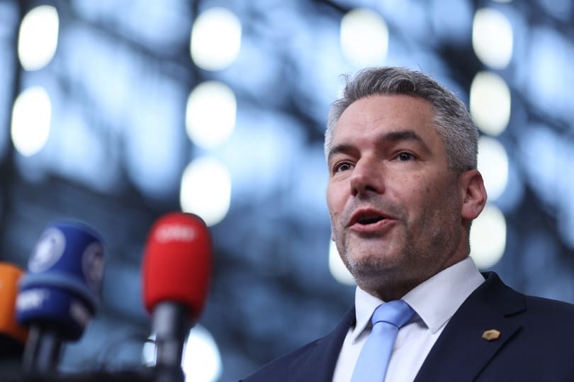 Szombaton Kijevbe és Bucsába látogat az osztrák kancellár
