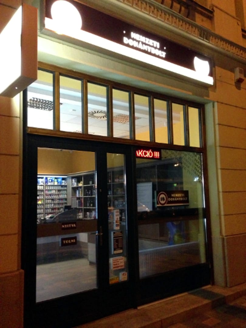 Nem tartják be a trafiktörvényt egyes dohányboltok
