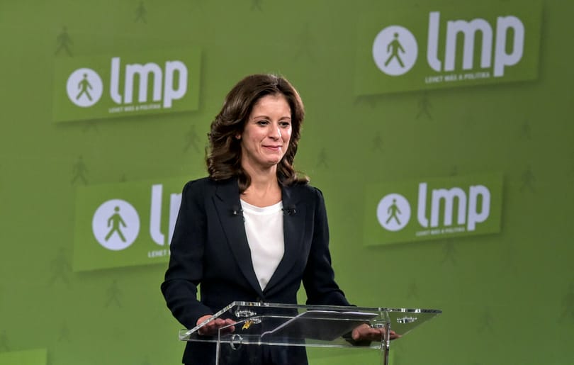 Szél Bernadett: 