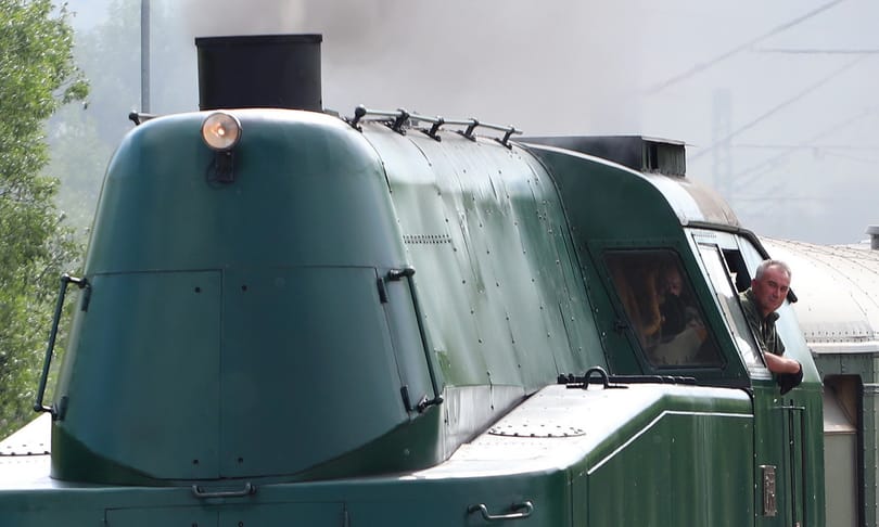 Mint egy tank: sebességrekorder gőzmozdonyt fotóztunk Solymárnál