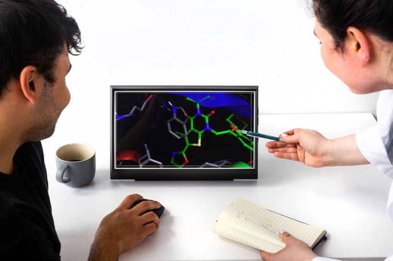 Elkészült az új kijelző, ez szemüveg nélkül mutat 3D-s képet