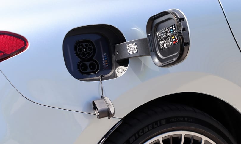 850 kilométeres hatótávval támadhat a kecskeméti Mercedes új elektromos verziója