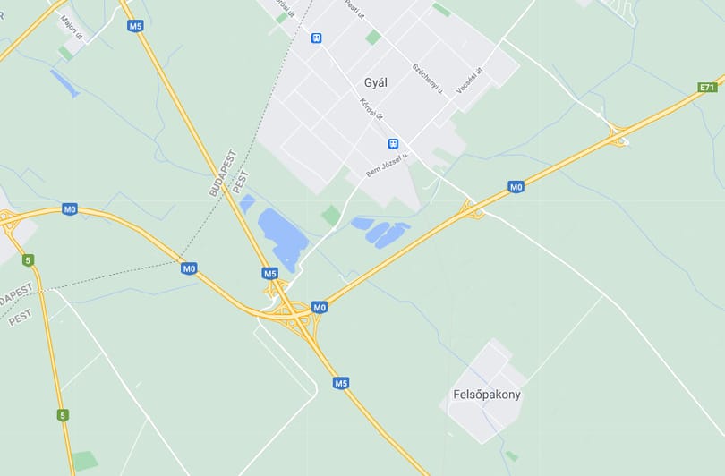 Több kilométeres a dugó az M0-son