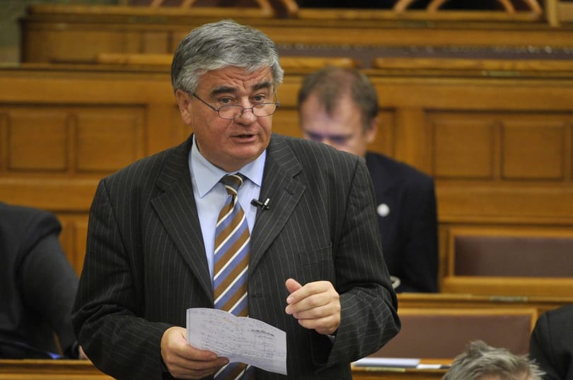 Plágium: visszavonta az ELTE az MSZP-s megyei elnök doktoriját