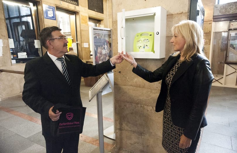 Megtalálták a győri állomásról ellopott defibrillátort