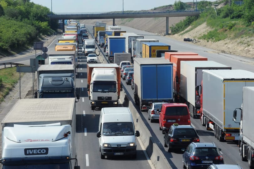 Négy órát kell várakozni Záhonynál