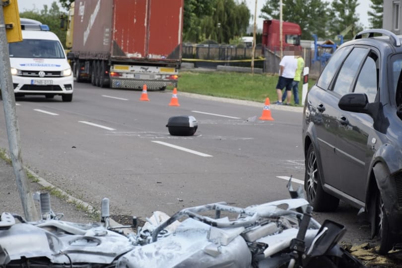 Meghalt egy motoros Szolnok külterületén