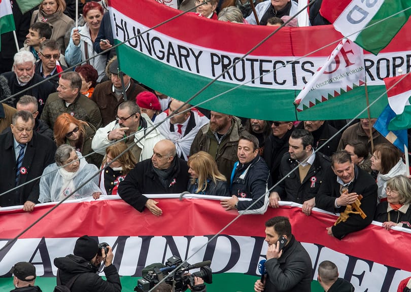 Álcivilektől az időjárás-jelentésig – megszereztük, mire költött a Fidesz pártalapítványa az elmúlt öt évben 