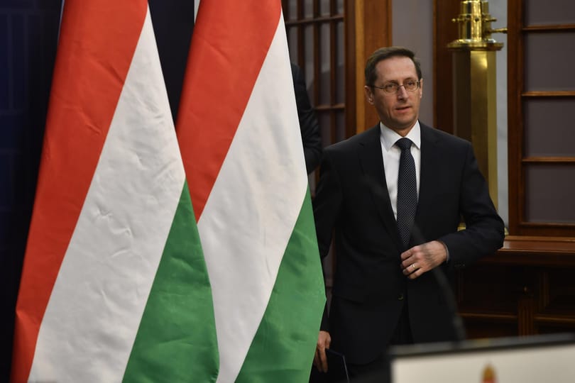 Átlátszó: 169 milliós balatoni luxusvillát bérelhet áron alul Varga Mihály, a miniszter cáfol