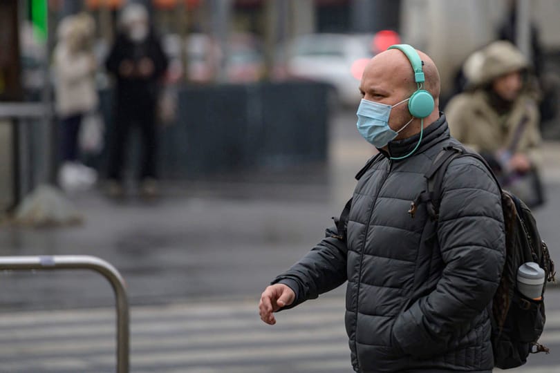 Galgóczi Ágnes szerint ismét maszkot kellene viselni 